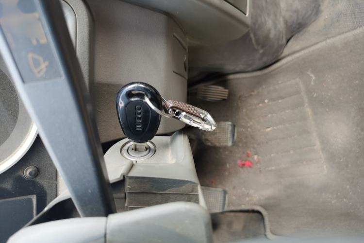 Used Iveco Daily 2014 2.5T-A35 NJ6485AC47Z4