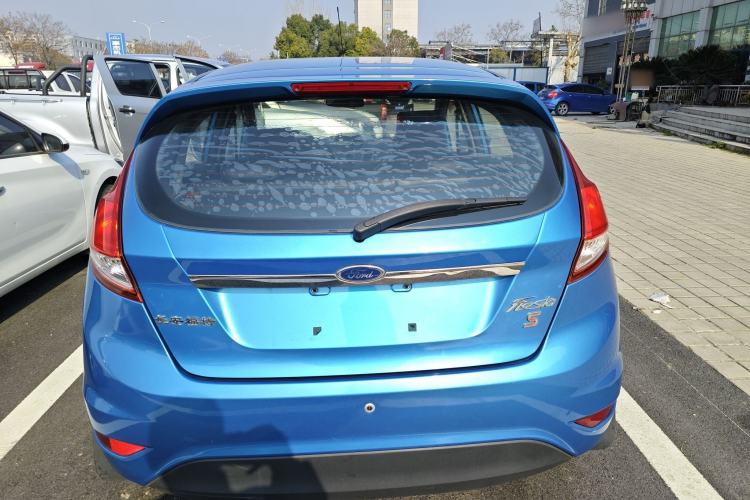 Used Ford Fiesta 2013 Hatchback 1.5L Manual Fashion Edition
