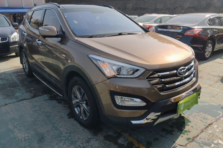 Used Hyundai Santa Fe 2013 2.4L Automatic Two-Wheel Drive Smart Version