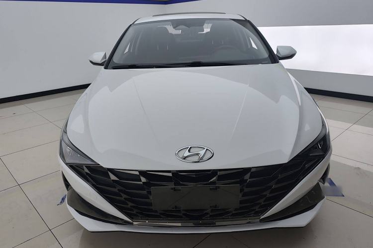 Used Hyundai Elantra 2022 1.5L CVT LUX Prestige Edition
