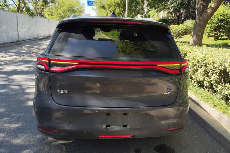 Used BYD Tang New Energy 2018 DM 2.0T All-Wheel Drive Smart Connect Genesis Edition 7 Seats China V Emission Standard
