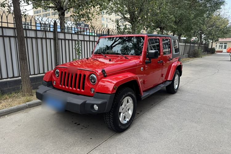 Used  Wrangler 2014 3.0L Sahara Four-Door Edition
