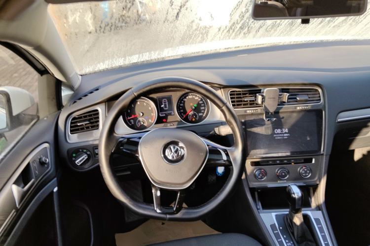 Used Volkswagen Golf 2016 1.6L Automatic Comfort Model
