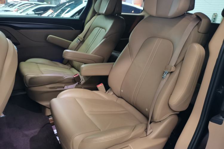 Used Buick GL8 2022 ES Landtrek 653T Luxury Edition
