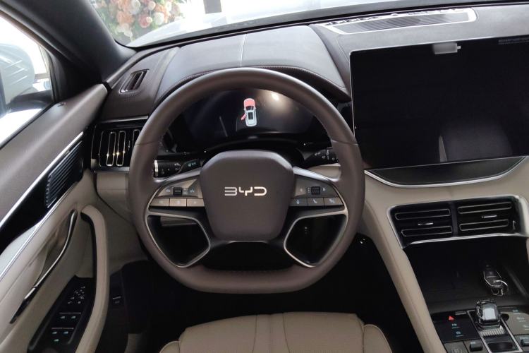 Used BYD Song PLUS New Energy 2025 EV Intelligent Driving Version 520km Premium Model
