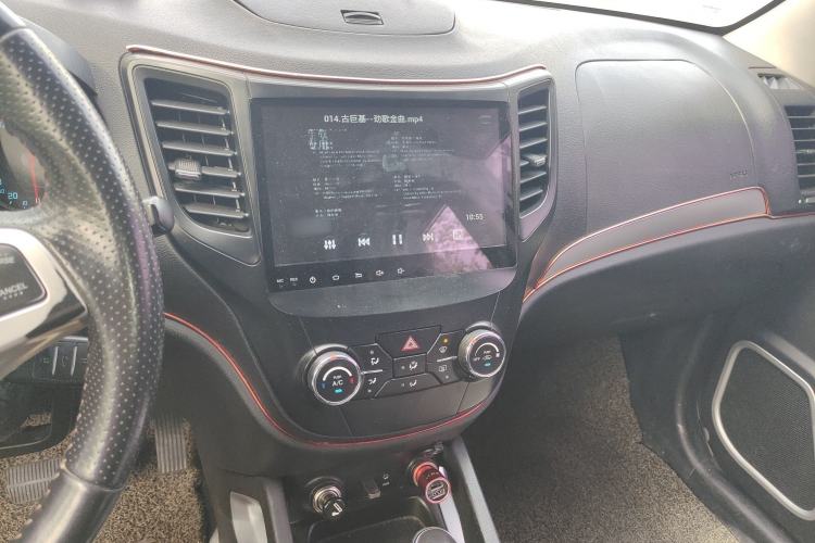 Used Changan CS35 2015 1.6L Automatic Luxury Model China IV Standard
