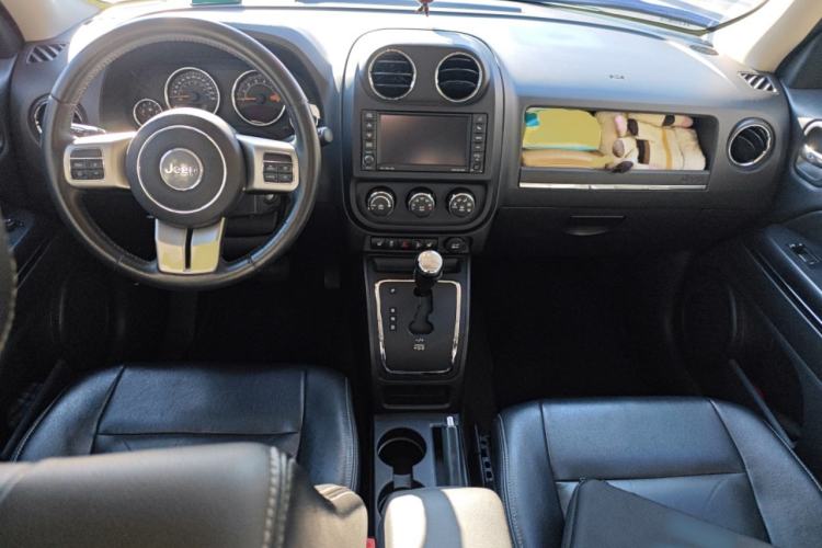 Used  Patriot 2014 2.4L Luxury Navigation Edition
