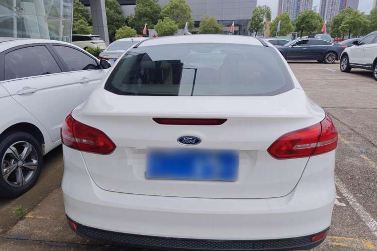 Used Ford Focus 2018 Sedan Classic 1.6L Automatic Comfort Plus Smart Drive Version
