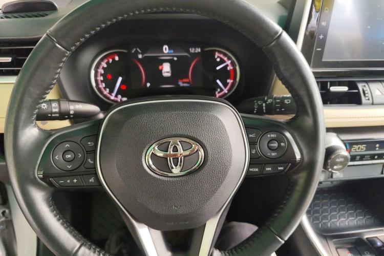 Used Toyota RAV4 2020 2.0L CVT Two-Wheel Drive Fashion PLUS Edition
