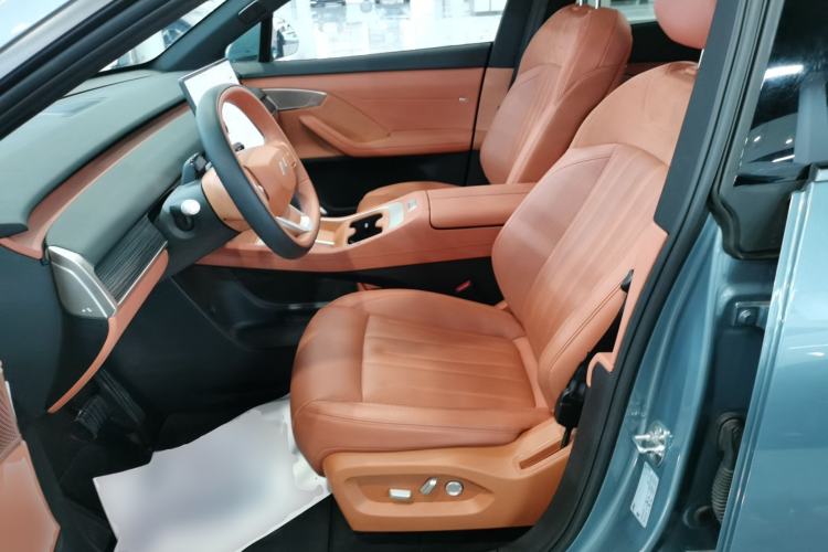 Used ONVO L60 2024 60 kWh Rear-Drive Version