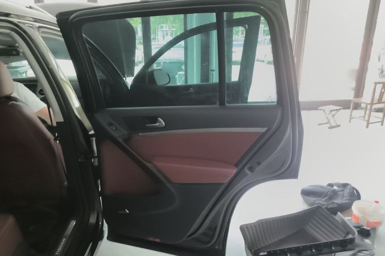 Used Volkswagen Tiguan 2015 2.0 TSI Automatic All-Wheel Drive Flagship Edition
