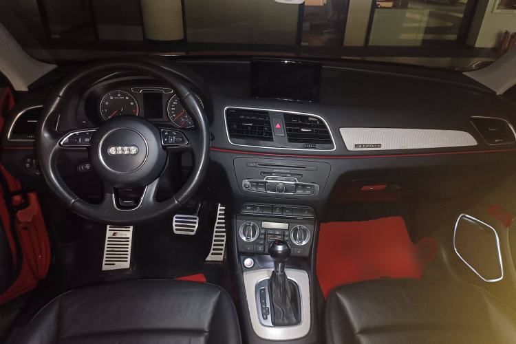 Used Audi Q3 2015 40 TFSI quattro off-road model
