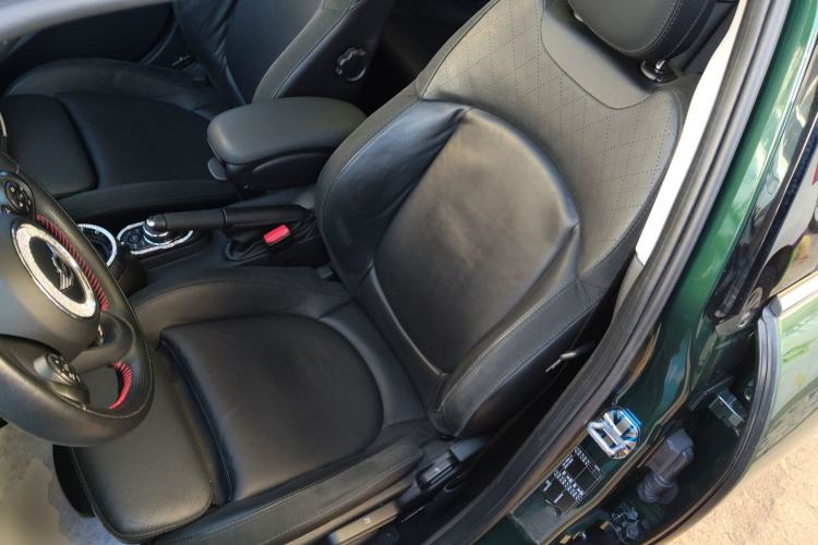 Used  MINI 2016 2.0T COOPER S Pioneer Edition Five-Door Model
