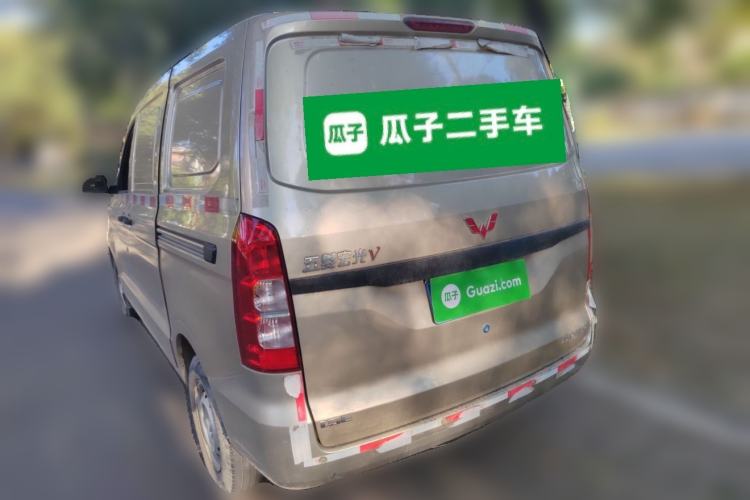 Used Wuling Hongguang V 2019 1.5L Jingqu Edition Sealed-Window Vehicle China VI LAR
