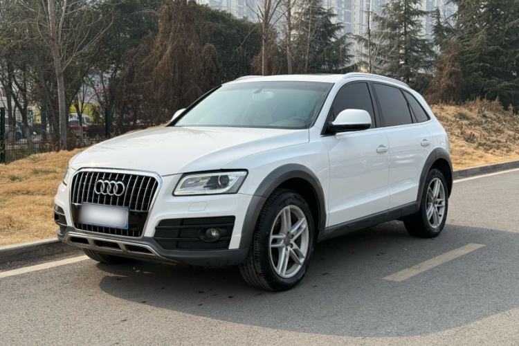Used Audi Q5 2017 Plus 40 TFSI Technology Model
