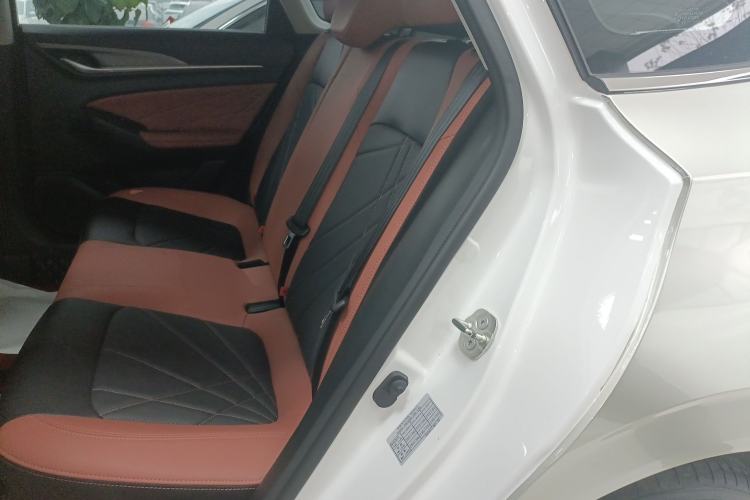 Used Changan Eado 2023 Changan Edition PLUS Blue Whale NE 1.4T GDI DCT Prestige Version
