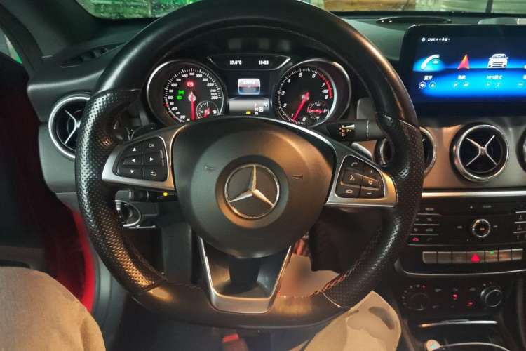 Used Mercedes-Benz CLA 2016 Year Restyled CLA 220 4MATIC
