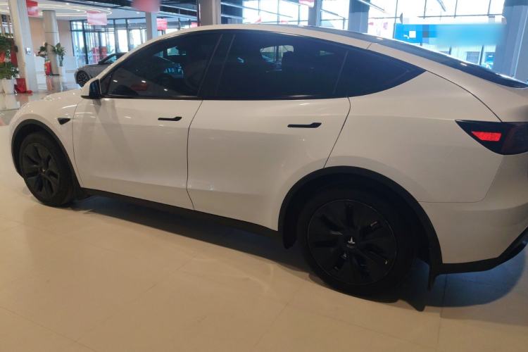 Used Tesla Model Y 2024 Rear-Wheel-Drive Version
