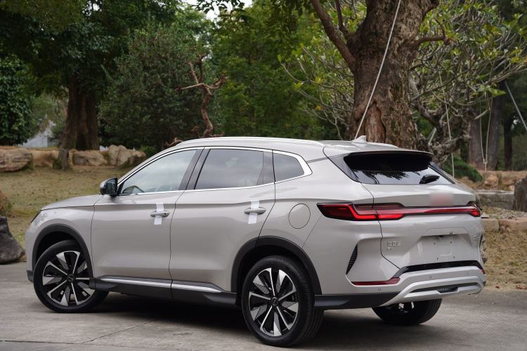 Used BYD Song PLUS New Energy 2025 EV with 605 km Range – Flagship Version
