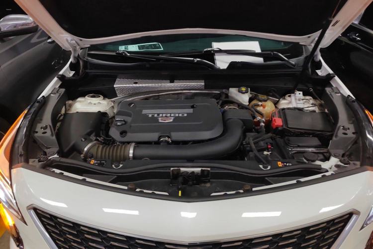 Used Cadillac XT4 2021 28T Two-Wheel Drive Leading Version
