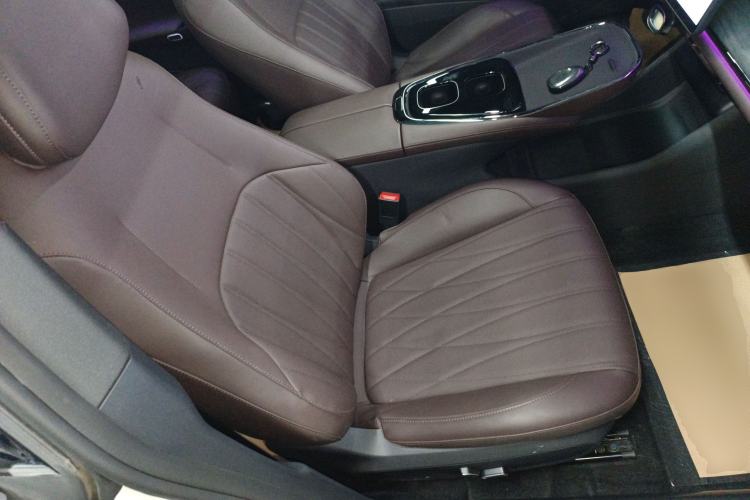 Used  A07 2025 Blue Whale Range-Extending Version 230 Flagship Model