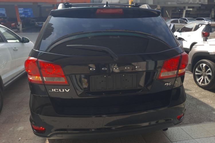 Used Dodge Journey 2013 2.4L Two-Wheel Drive Luxury Version