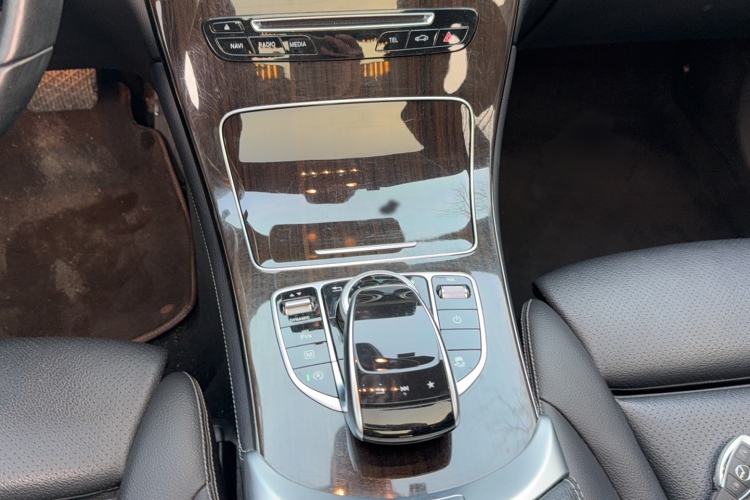 Used Mercedes-Benz GLC 2019 GLC 260 L 4MATIC Dynamic Model
