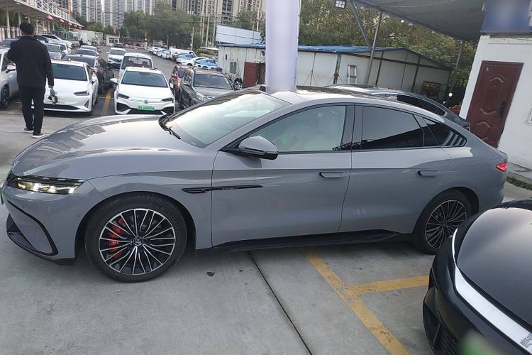 Used BYD Han 2025 EV Intelligent Driving Edition 701KM LiDAR Flagship Model