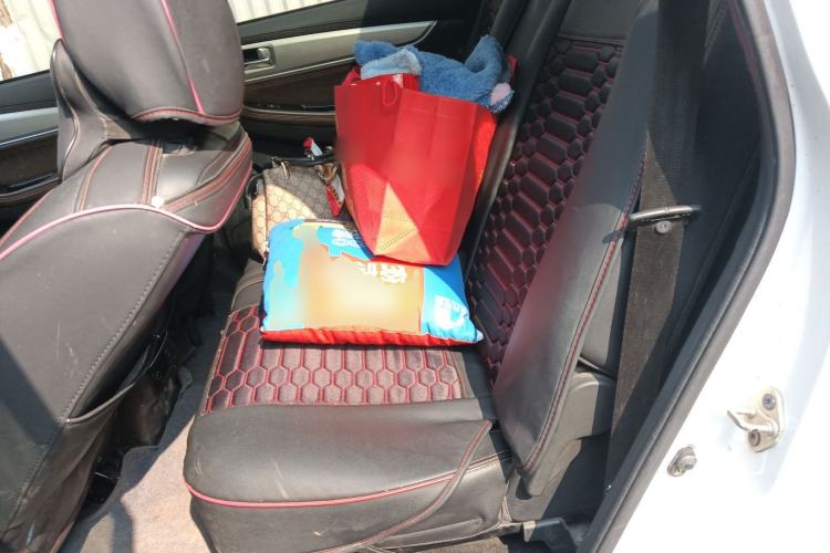 Used FORTHING Joyear X6 2017 Jingxiang Series 1.5T Manual Luxury Model
