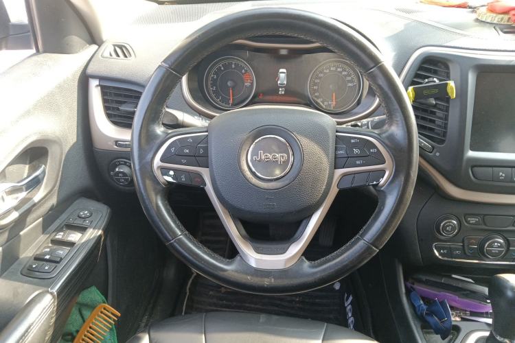 Used  Cherokee 2016 2.0L Superior Edition
