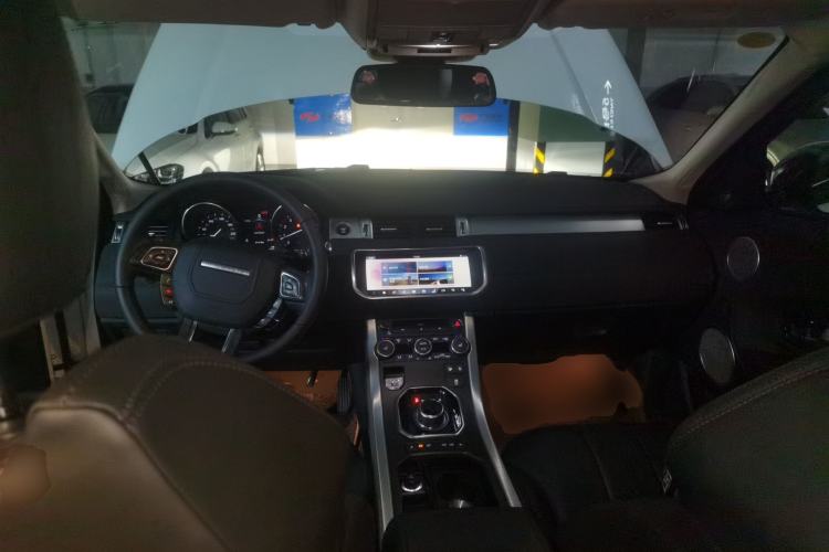 Used Land Rover Range Rover Evoque 2018 240 PS SE Smart Brilliance Edition
