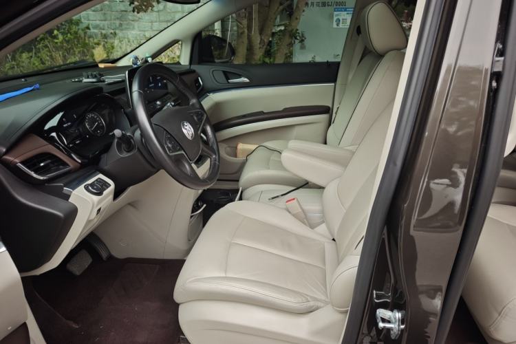 Used Buick GL8 2021 Land Cruiser Executive Class 652T Luxury Model
