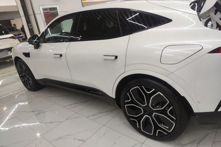 Used  11 2022 Ultra-Long Range Dual-Motor Luxury Edition 4 Seats
