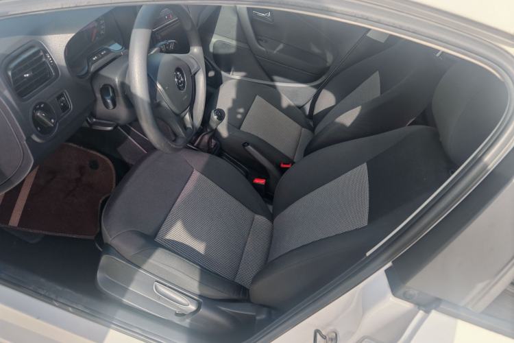 Used Volkswagen Polo 2014 1.4L Manual Fashion Edition
