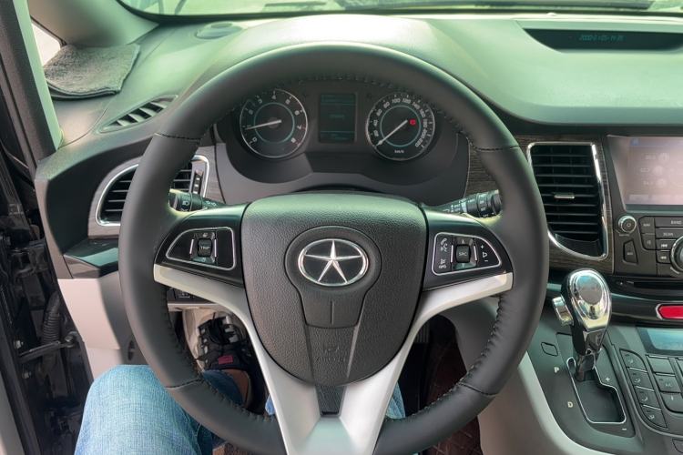 Used  Refine M5 2013 2.0T Gasoline Automatic Business Edition
