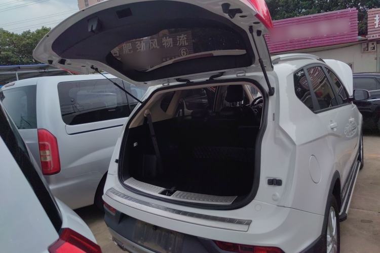 Used Baojun 560 2017 1.5T Manual Comfort Version 7 Seats
