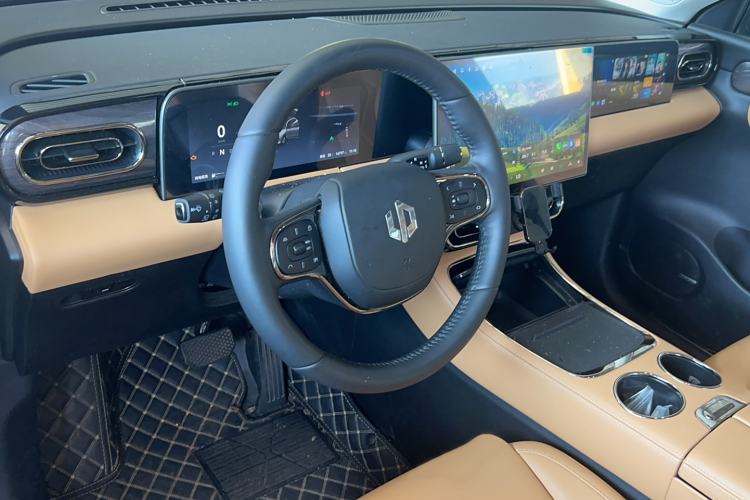 Used Leapmotor C11 2024 Range-Extended 300 Luxury Edition
