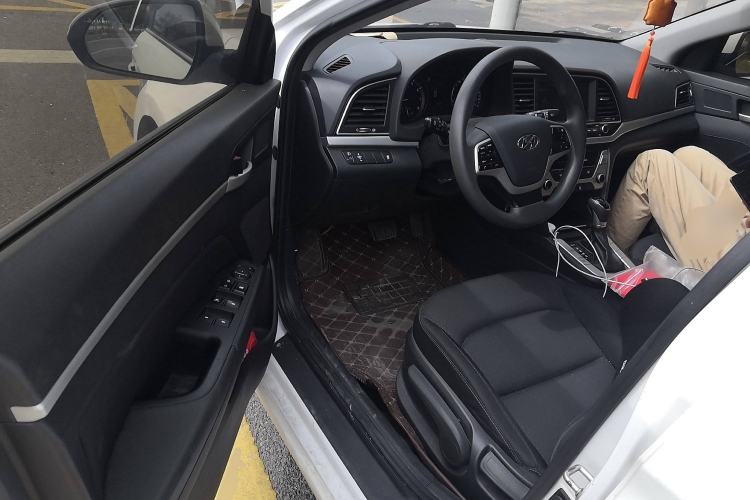 Used Hyundai Elantra 2016 1.6L Automatic ZhiXuan – Elite Version
