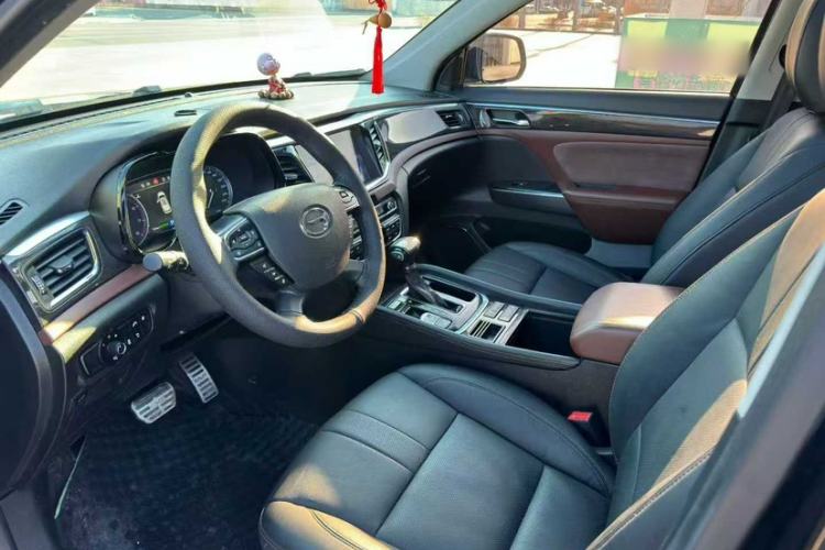 Used GAC Trumpchi GS8 2017 320T Two-Wheel Drive Luxury Smart Connectivity Version (7 Seats)
