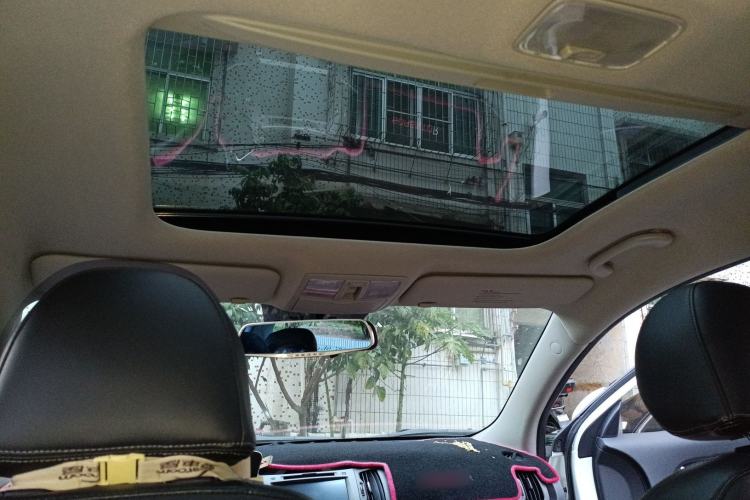 Used Kia Sportage R 2015 2.0L Automatic Two-Wheel Drive DLX Model