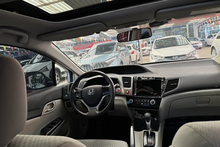 Used Honda Civic 2014 1.8L automatic comfort version
