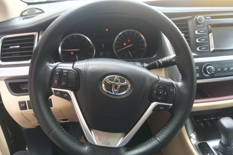 Used Toyota Highlander 2015 2.0T Two-Wheel Drive Elite Edition 5 Seats