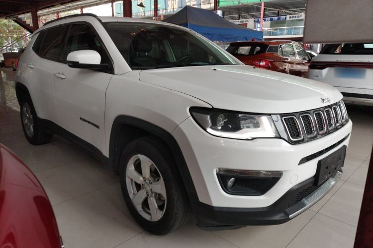 Used  Compass 2017 200T Automatic Family Edition
