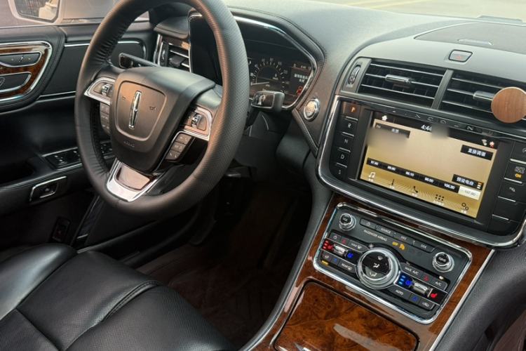 Used Lincoln Continental 2019 2.0T Two-Wheel Drive Zunya Version China VI Standard