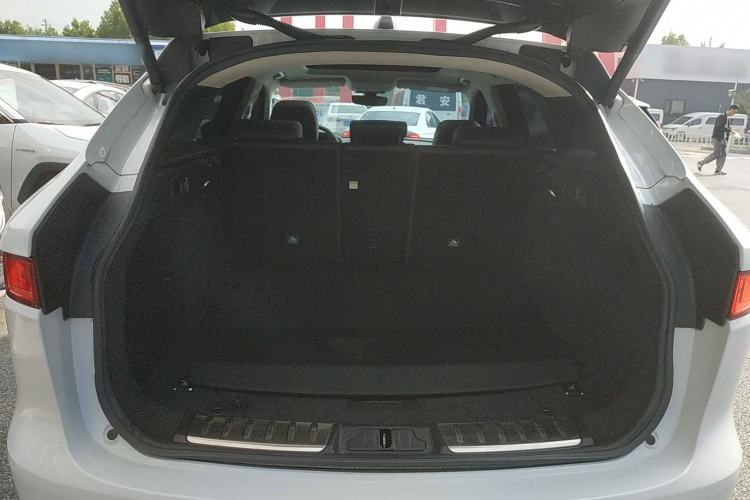 Used Jaguar F-PACE 2020 2.0T Urban Deluxe Edition
