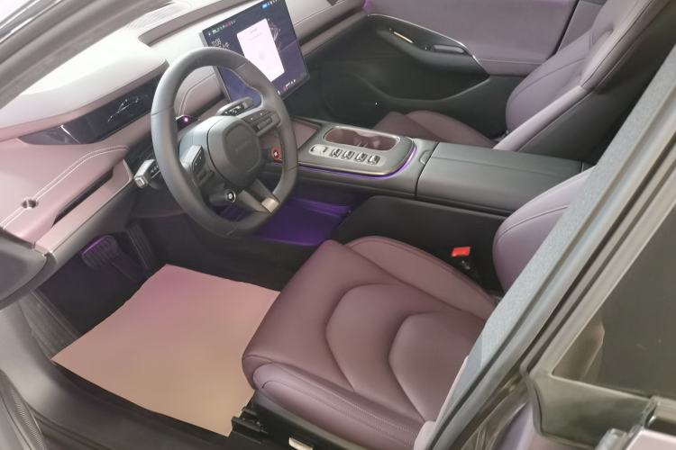 Used  SU7 2024 Rear-Drive Ultra-Long Range Advanced Pro-Level Intelligent Driving Version
