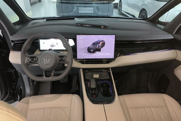 Used Zeekr 009 2024 Six-Seat Executive Version 4WD 108 kWh
