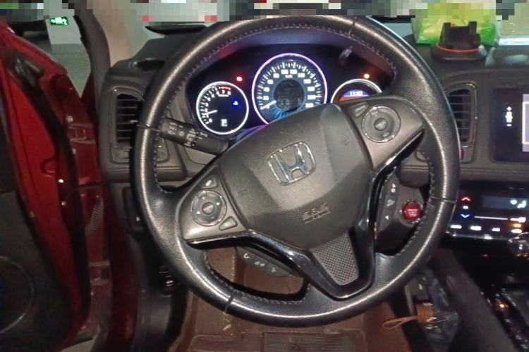 Used Honda Vezel 2015 1.8L CVT 2WD Luxury Model
