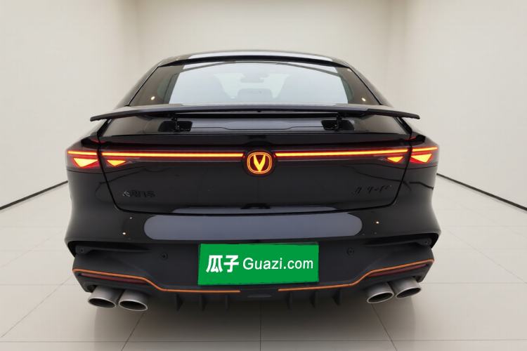 Used Changan UNI-V 2025 Model Third-Generation 2.0T Dynamic Edition