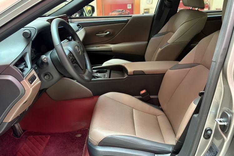 Used Lexus ES 2025 200 Premium Edition
